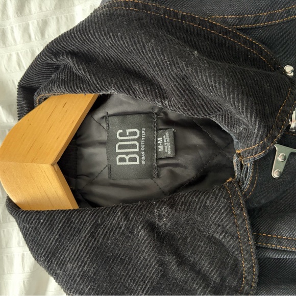 BDG black jacket with Toggle Closures - Picture 2 of 3